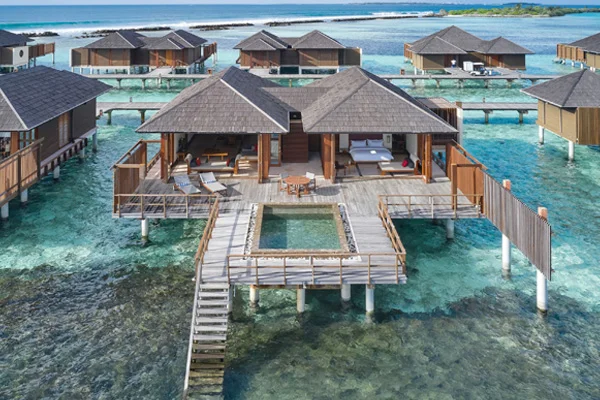 One Bedroom Ocean Suite with Pool
